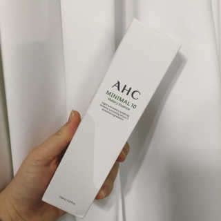 AHC 에이 에이치 씨 미니멀 10 워터리 에센스 — 3점을 준 리뷰어가 2018년 12월 올린 사용 사진