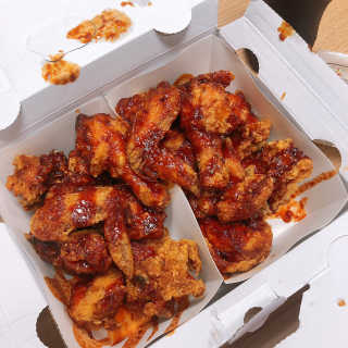 [치킨마루]-  빠사칸레드 + 콜라 500ml — 5점을 준 리뷰어가 2019년 5월 올린 사용 사진