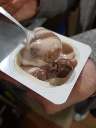 몬테밀크디저트 초코&바닐라 — 5점을 준 리뷰어가 2018년 3월 올린 사용 사진