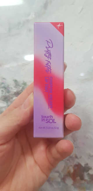 터치인솔 프리티필터 쉬폰 벨벳 립틴트 비비드팝 컬렉션 — 4점을 준 리뷰어가 2019년 3월 올린 사용 사진