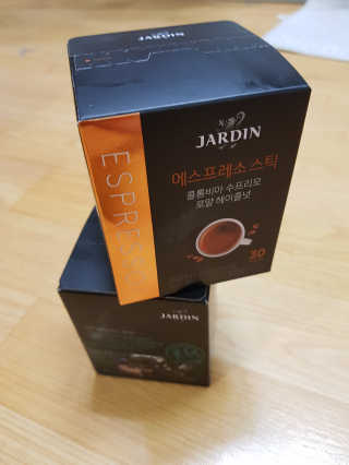 (주)쟈뎅 쟈뎅 에스프레소 스틱 [블랙+헤이즐넛 set] — 5점을 준 리뷰어가 2020년 3월 올린 사용 사진