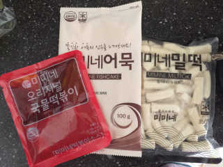 홍대미미네국물떡볶이 [홍대미미네]오리지널 국물 떡볶이4팩 + 라면사리 — 4점을 준 리뷰어가 2019년 4월 올린 사용 사진