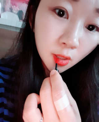 스톤브릭 모이스쳐 립+믹스립+홀더+플러그 세트 — 5점을 준 리뷰어가 2019년 11월 올린 사용 사진