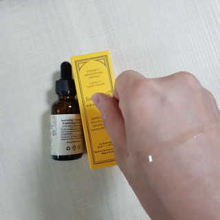 [스킨큐어] 산다화 비타민C 화이트닝 에센스 30ml — 4.5점을 준 리뷰어가 2019년 6월 올린 사용 사진
