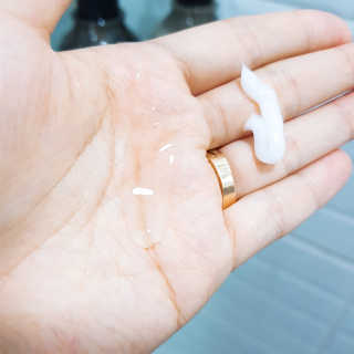 더블유드레스룸 더블유드레스품 퍼퓸드 헤어케어_샴푸.컨디셔너 — 4.67점을 준 리뷰어가 2018년 5월 올린 사용 사진
