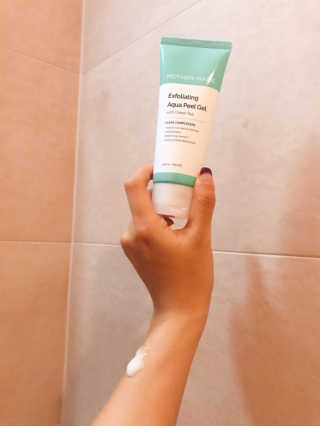 [마더메이드]엑스폴리에이팅 아쿠아필링젤 w. 그린티_E — 5점을 준 리뷰어가 2019년 8월 올린 사용 사진