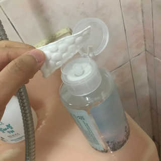 신소라 코스메틱 SINSOLA COSMETIC 신소라 모이스춰 클렌징 워터 — 5점을 준 리뷰어가 2017년 11월 올린 사용 사진