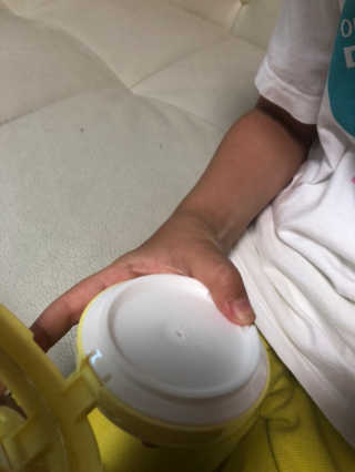아토팜 톡톡 페이셜 선팩트 SPF43 PA+++ — 4.5점을 준 리뷰어가 2019년 6월 올린 사용 사진