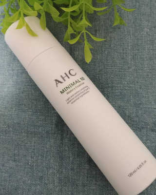 AHC 에이 에이치 씨 미니멀 10 워터리 에센스 — 5점을 준 리뷰어가 2018년 12월 올린 사용 사진