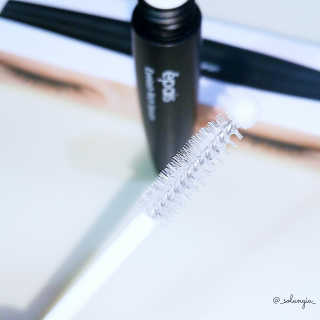 에이페 아이래쉬 리치 세럼 — 3.17점을 준 리뷰어가 2018년 9월 올린 사용 사진