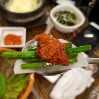 고향원조숯불닭갈비 [고향산천원조숯불닭갈비] 뼈없는 숯불닭갈비 2인세트 — 5점을 준 리뷰어가 2018년 9월 올린 사용 사진