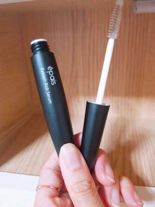 에이페 아이래쉬 리치 세럼 — 5점을 준 리뷰어가 2018년 8월 올린 사용 사진