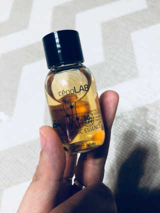 세포랩 바이오제닉 에센스 30ml 특별팩 — 5점을 준 리뷰어가 2018년 4월 올린 사용 사진