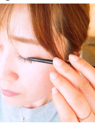 우드버리 엑스트라아시아 오토 아이라이너 — 5점을 준 리뷰어가 2019년 3월 올린 사용 사진