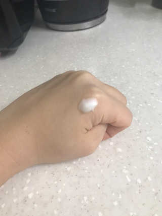 스카이밀크 SKYMILK 당나귀밀크 크림 — 3점을 준 리뷰어가 2019년 12월 올린 사용 사진
