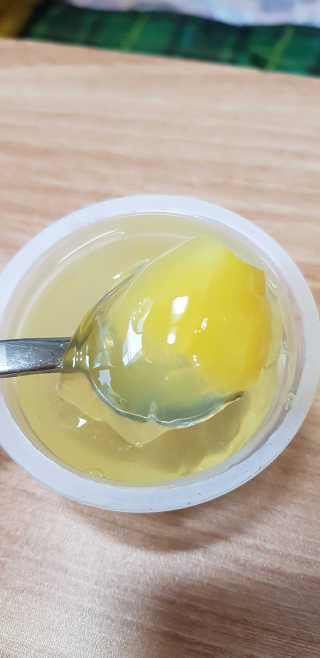 데르뜨 떠먹는 과일 3종, 짜먹는 과일 2종 총 10개 체험 — 5점을 준 리뷰어가 2020년 3월 올린 사용 사진