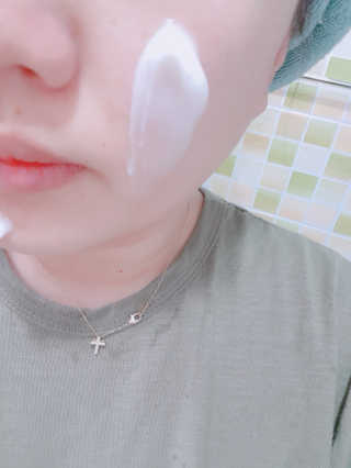 땡큐파머 백 투 아이슬란드 필링 크림 — 4.33점을 준 리뷰어가 2018년 4월 올린 사용 사진