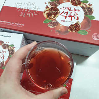 프롬바이오 오직 석류만 [그대로100 석류즙] 하루 1포로 건강하게 — 4점을 준 리뷰어가 2020년 3월 올린 사용 사진