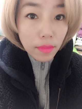 지고트 로맨틱 키스 립스틱 — 5점을 준 리뷰어가 2019년 1월 올린 사용 사진
