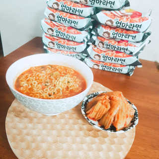 라면 그대로가 제일 맛있는 더엄마라면 — 5점을 준 리뷰어가 2019년 7월 올린 사용 사진