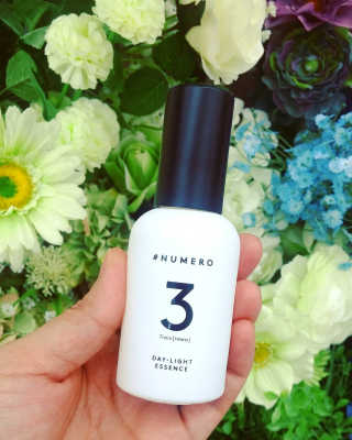 누메로 3 데이라이트 에센스 — 4.5점을 준 리뷰어가 2016년 9월 올린 사용 사진