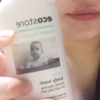 엘루스벤 에코스토어_베이비 바디워시_200ML — 4점을 준 리뷰어가 2017년 6월 올린 사용 사진