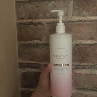 아쿠아큐링 아쿠아S링 퓨어리프레싱 헤어케어 500ml — 4.83점을 준 리뷰어가 2018년 8월 올린 사용 사진