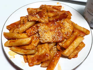 [홍코너떡볶이]옛날떡볶이 인기맛 4팩세트 — 4점을 준 리뷰어가 2019년 11월 올린 사용 사진