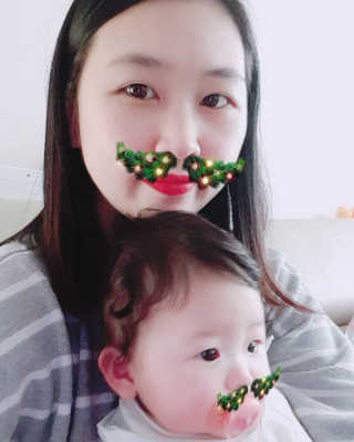 손앤박(SON&PARK) 블루밍 립스틱 — 4.33점을 준 리뷰어가 2018년 12월 올린 사용 사진