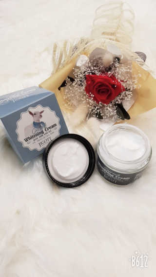 지고트 산양유 화이트닝 크림 70ml — 5점을 준 리뷰어가 2019년 5월 올린 사용 사진