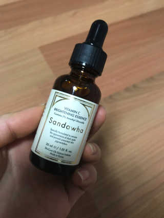 [스킨큐어] 산다화 비타민C 화이트닝 에센스 30ml — 5점을 준 리뷰어가 2020년 3월 올린 사용 사진
