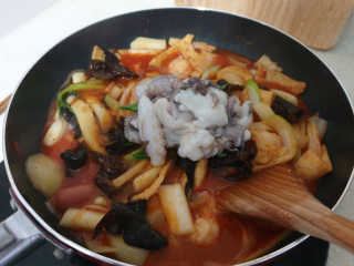 땡땡쿡 쓰촨 마라 낙지 국물 떡볶이 2인분 875g — 1점을 준 리뷰어가 2019년 10월 올린 사용 사진