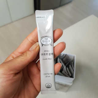 [하우투잇] 뤼에르 쿠르브 블랙 10ml x 30포 총 300ml — 5점을 준 리뷰어가 2020년 2월 올린 사용 사진