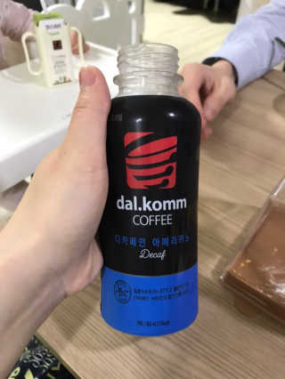 [빙그레] 달콤커피 콜라보 디카페인, 블랙 아메리카노 — 5점을 준 리뷰어가 2019년 1월 올린 사용 사진