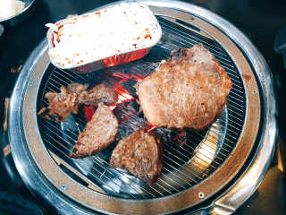 [두툼갈비] 두툼갈비 2인분 + 매콤치즈버섯 set — 5점을 준 리뷰어가 2018년 11월 올린 사용 사진