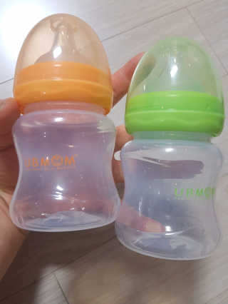 유비맘 신생아젖병 120ml 트리플팩_ 젖꼭지 포함 — 4.5점을 준 리뷰어가 2020년 3월 올린 사용 사진