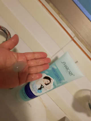 줌마들도 인정한 샤카트 페이스앤바디 필링젤 310ml — 3.83점을 준 리뷰어가 2018년 3월 올린 사용 사진
