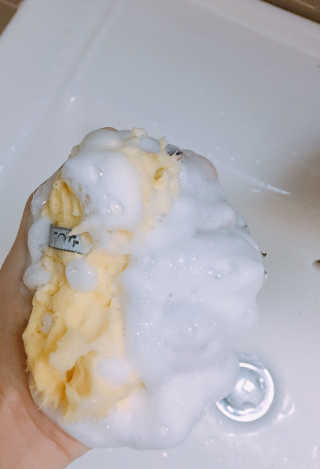 룰라러브 모공관리 끝 지중해산 천연해면 바디스펀지 — 4점을 준 리뷰어가 2018년 1월 올린 사용 사진
