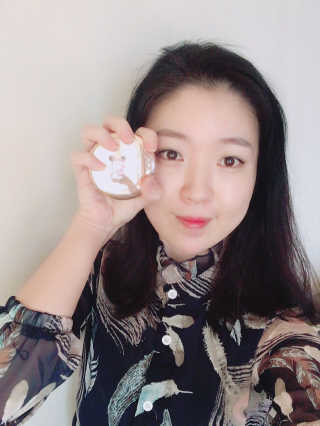Honey Trap 톤 업 파운데이션 쿠션(W22.5,C17.5) — 3.67점을 준 리뷰어가 2018년 2월 올린 사용 사진