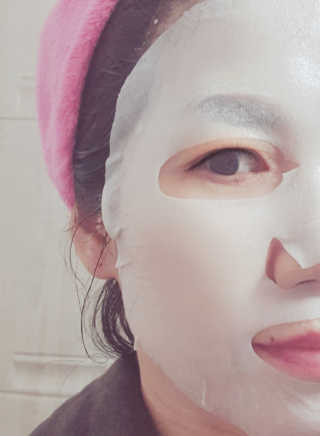 유산균하우스 [프로바이오닉]스킨프로바이오틱스 마스크 10매입 — 5점을 준 리뷰어가 2019년 9월 올린 사용 사진