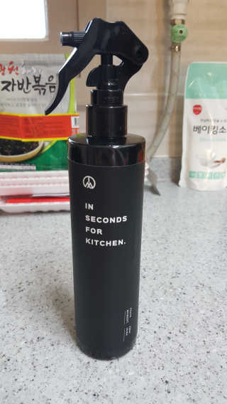 PEACE MOMENT 피스모먼트 인세컨즈포키친 320mL 천연살균소독제 — 5점을 준 리뷰어가 2018년 11월 올린 사용 사진