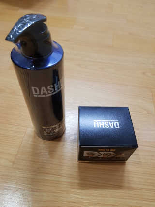 다슈코리아 다슈 단백질 한방 두피 골드 샴푸 500ml +샴푸브러쉬 — 5점을 준 리뷰어가 2020년 1월 올린 사용 사진