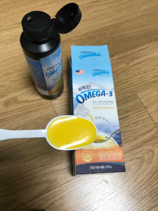 오메가-3스무디 [오메가스무디] 짜먹는 오메가3 DHA 임산부 어린이 — 4점을 준 리뷰어가 2019년 5월 올린 사용 사진