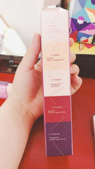 르무엘뷰티 바쁜여자 올인원 슬랙 퓸 (올인원 크림) — 4.67점을 준 리뷰어가 2017년 11월 올린 사용 사진