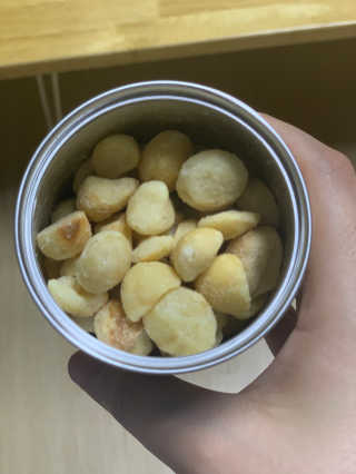 마우나로아 드라이 씨솔트 마카다미아 캔 127G — 5점을 준 리뷰어가 2019년 10월 올린 사용 사진
