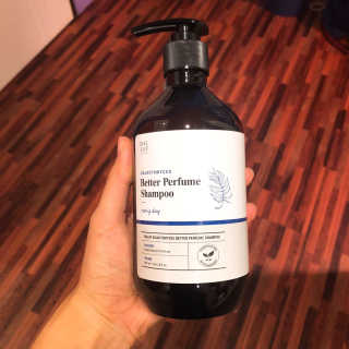 달리프 베러 퍼퓸 샴푸 1000ml 레이니데이 or 일랑로즈 — 4점을 준 리뷰어가 2018년 10월 올린 사용 사진