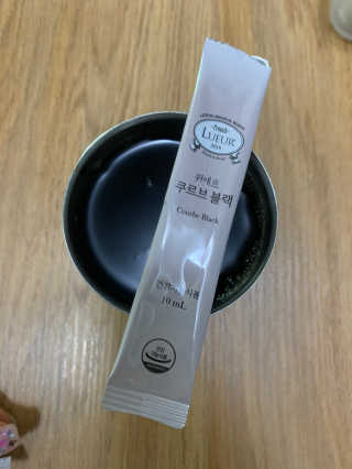 [하우투잇] 뤼에르 쿠르브 블랙 10ml x 30포 총 300ml — 5점을 준 리뷰어가 2020년 2월 올린 사용 사진