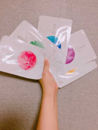 한천수 펩타이드 마스크팩 5종 10매 구성 — 4.83점을 준 리뷰어가 2017년 9월 올린 사용 사진