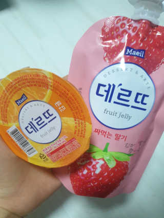 데르뜨 떠먹는 과일 3종, 짜먹는 과일 2종 총 10개 체험 — 5점을 준 리뷰어가 2020년 3월 올린 사용 사진