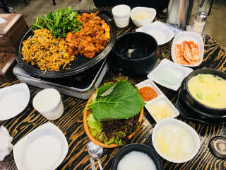고향원조숯불닭갈비 [고향산천원조숯불닭갈비] 뼈없는 숯불닭갈비 2인세트 — 5점을 준 리뷰어가 2018년 11월 올린 사용 사진